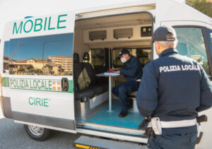 Dagli spacciatori ai “fruttivendoli abusivi”: impegnati carabinieri e polizia locale