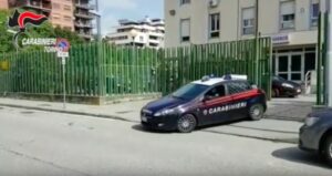 Rapina una farmacia, arrestato un 43enne – VIDEO