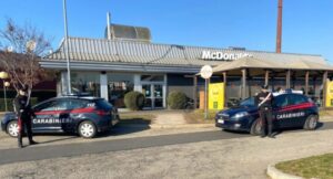 Rapina al McDonald’s, arrestato un 25enne – VIDEO