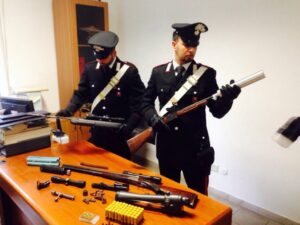 Costruiva silenziatori artigianali, arrestato dai carabinieri di Leinì