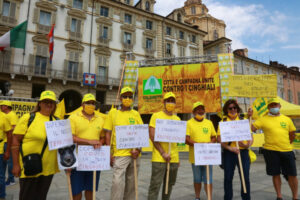 A Torino “l’onda gialla” dei coltivatori contro i cinghiali