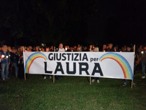 «Giustizia per Laura», la fiaccolata per chiedere verità