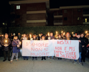 Venaria: nelle ore della fiaccolata per l’ultimo femminicidio viene arrestato con un coltello in mano sotto casa dell’ex moglie